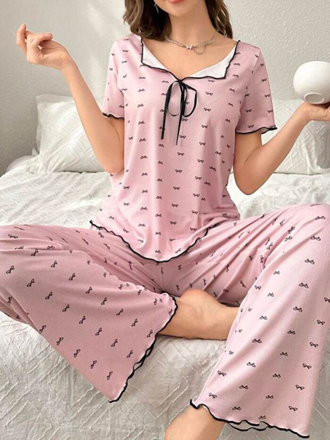 Cutest little bow printed pajama set